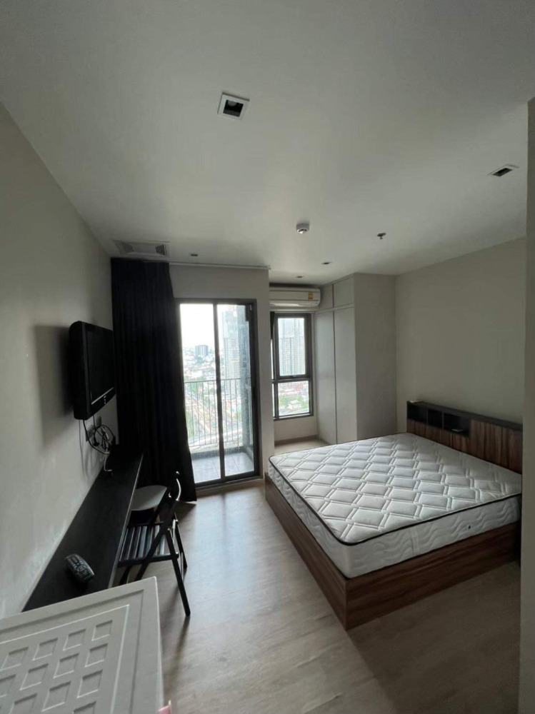 For RentCondoThaphra, Talat Phlu, Wutthakat : For Rent The best location opposite the mall thapra at whizdom ratchada thapra