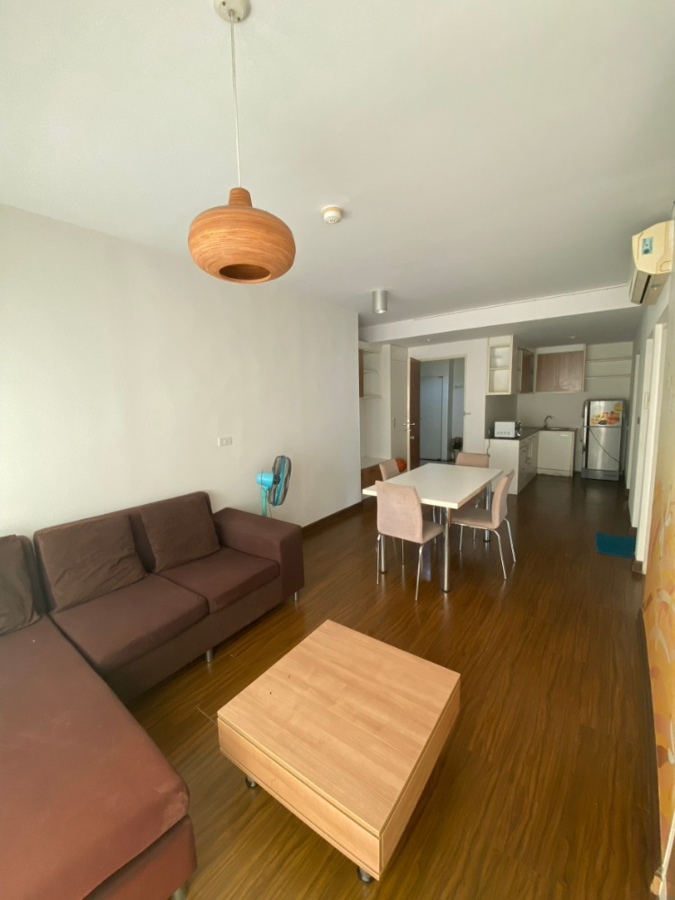 For RentCondoPattanakan, Srinakarin : IRS126 The IRIS Rama9–Srinakarin 2bedrooms, Corner unit 13,000 baht 092-597-4998