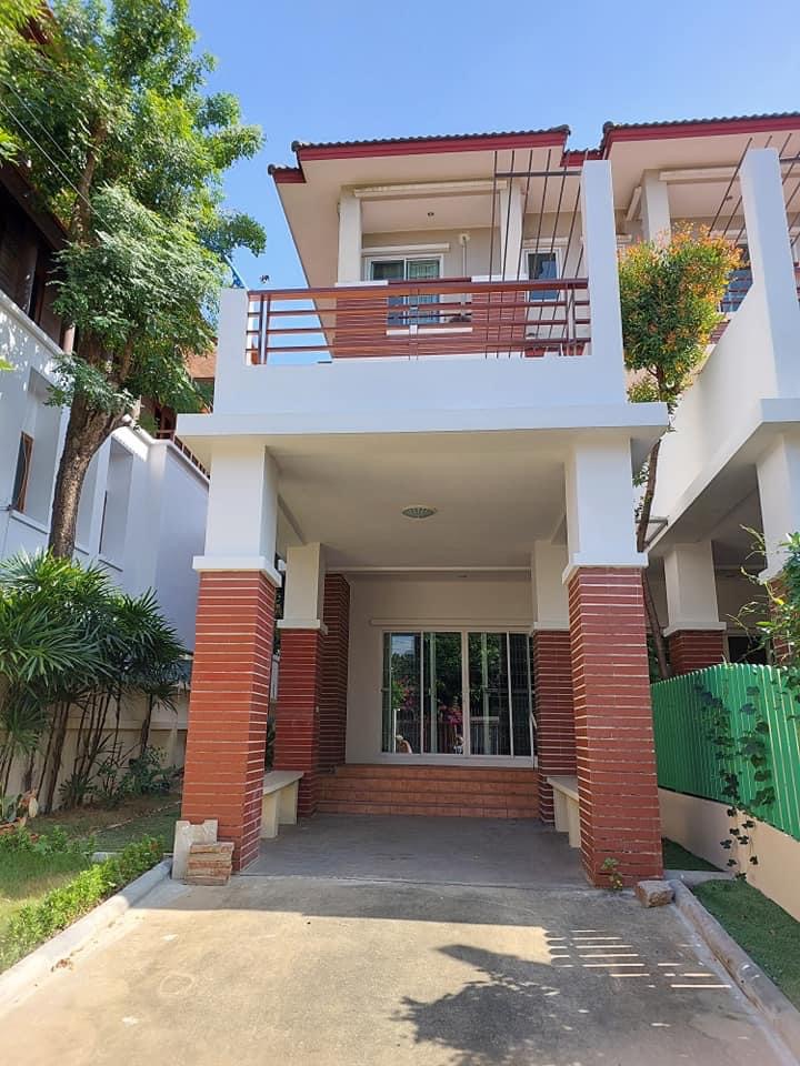 For RentTownhomeSathorn, Narathiwat : Townhome for rent, Soi Yen Akat 2, near Garden International School, Bangkok.