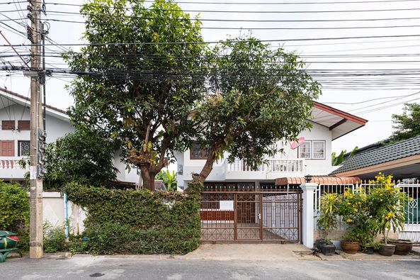 ให้เช่าบ้านพุทธมณฑล ศาลายา : ให้เช่าบ้านแฝดหมู่บ้านมหามงคล ถนนพุทธมณฑลสาย 2 (ใกล้สี่แยกทศกัณฑ์)