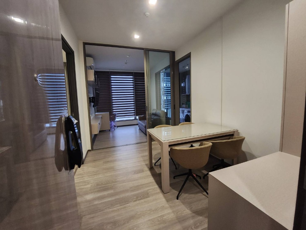 ให้เช่าคอนโดสาทร นราธิวาส : (for rent) RHYTHM Charoenkrung Pavilion ห้องใหญ่ ใกล้ Shrewsbury International School