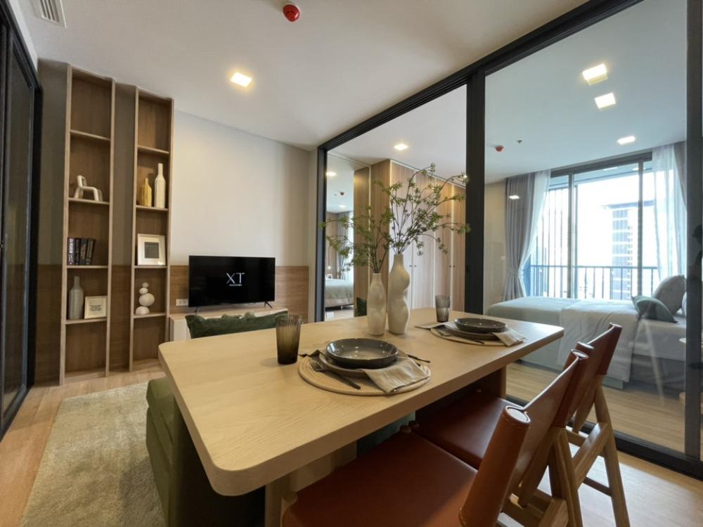 Sale DownCondoRatchathewi,Phayathai : for sale XT Phayathai, 1 bedroom, wide balcony, size 42 square meters, only 4.99 million.
