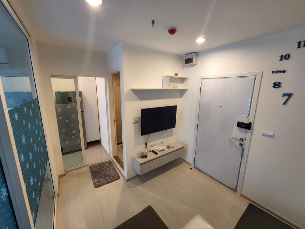 For RentCondoSamut Prakan,Samrong : Condo for rent, Aspire Erawan (tower b), 17th floor, city view, Bts, size 30.66 sq m.