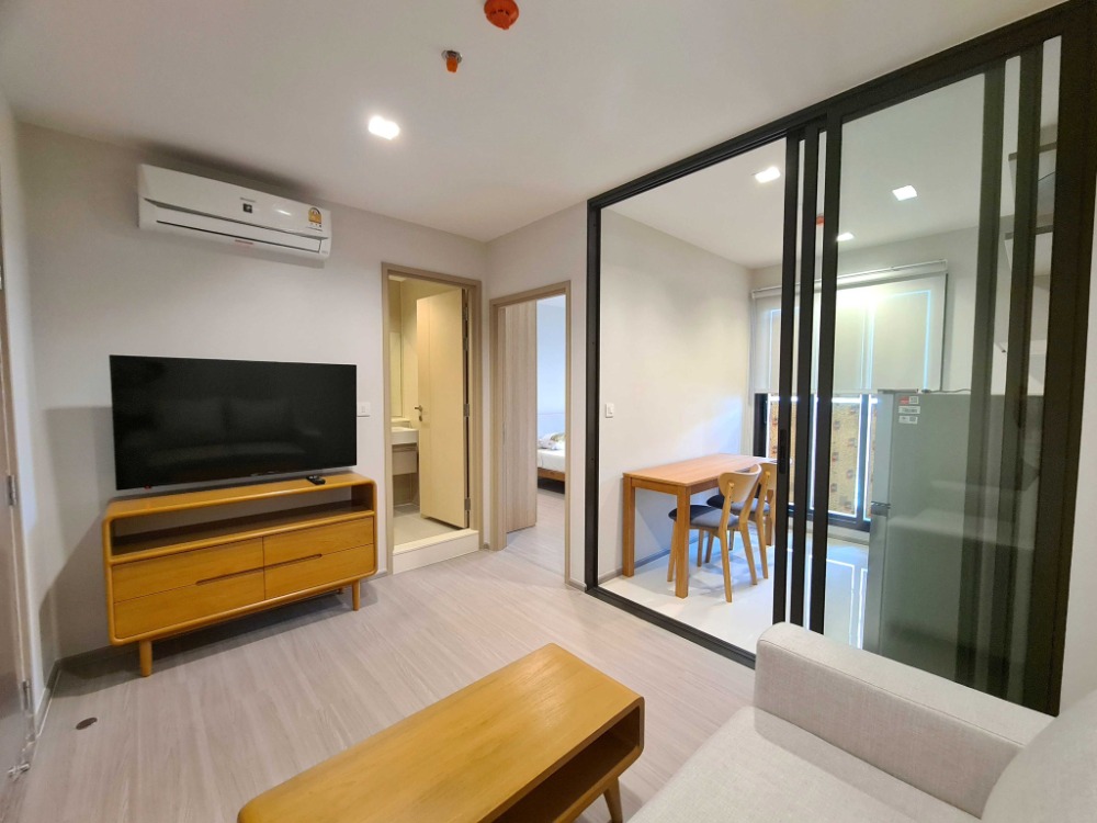 For RentCondoThaphra, Talat Phlu, Wutthakat : 👑 Life Sathorn Sierra 👑 New, clean room 9th floor, the most beautiful view in the project, real wood furniture, complete set of electrical appliances.