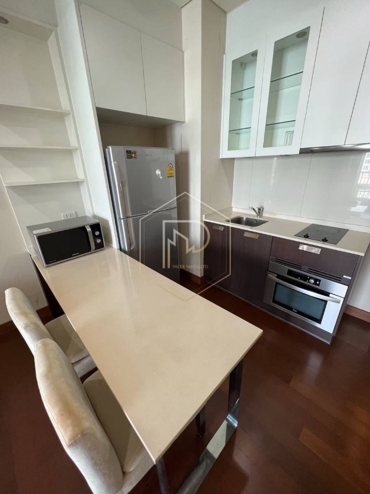 For RentCondoSukhumvit, Asoke, Thonglor : Room available for rent: Ivy Thonglor (Ivy Thonglor). If interested in negotiating the price, add Line @condo168 (with @ in front as well)