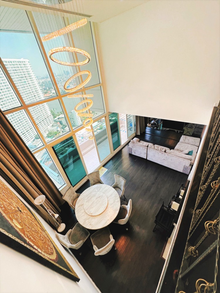 For RentCondoWongwianyai, Charoennakor : 🔥🔥✨TRIPLEX 3-storey luxury PENTHOUSE!!🏦ULTIMATE LUXURY luxurious👑beautifully decorated👑🌊river view🌊✨[worthy of you]!!!!✨big and wide Fully furnished!!!!✨ 🎯For rent🎯Watermark Chaophraya River✅3Bed3✅ 355 sqm. Floor 26-28(#Chao Phraya #CBD📌)🔥✨LINE:mira