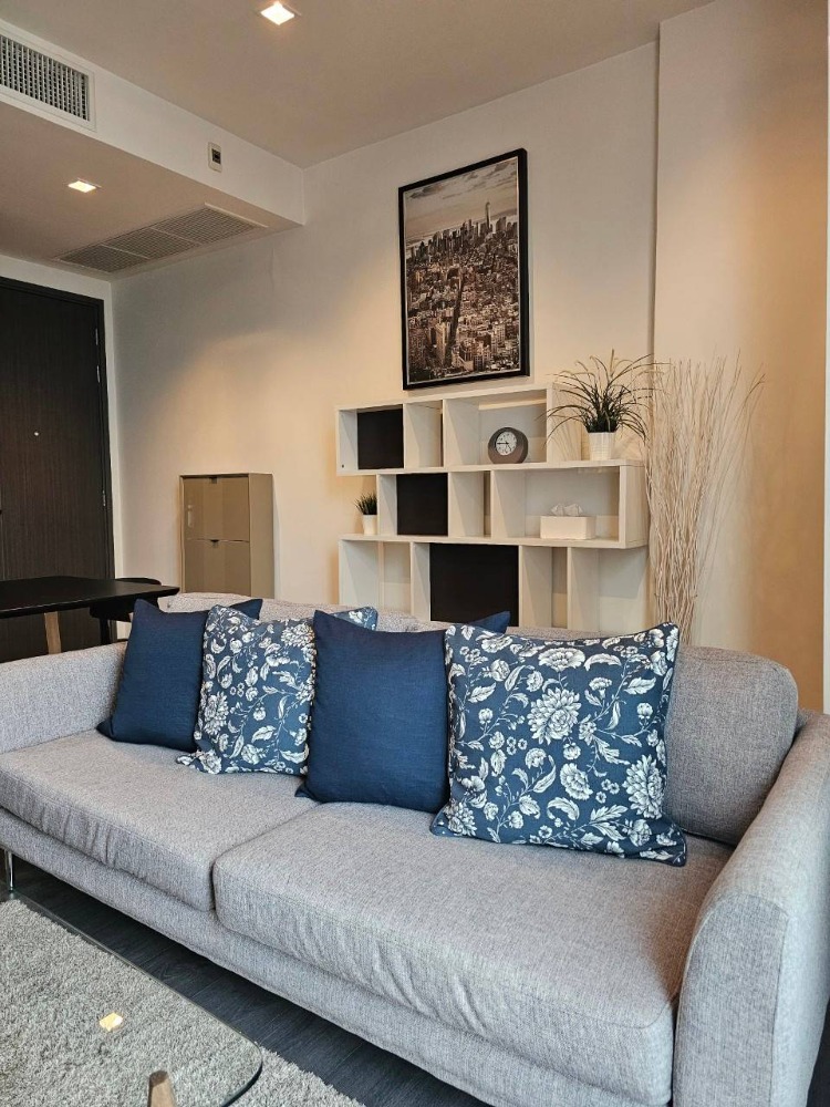 For RentCondoSukhumvit, Asoke, Thonglor : Edge Sukhumvit 23, room for rent with natural garden view, high floor. Beautiful room, good price