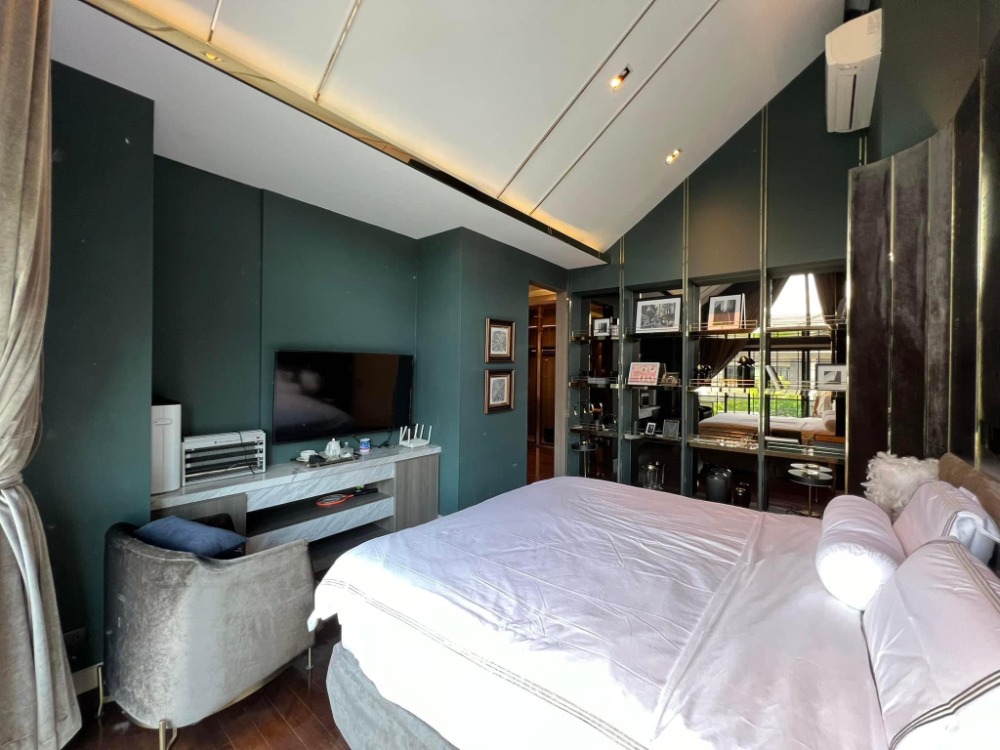 Detatched House for rent: Bangkok Boulevard Ramintra-Serithai 2  4 bedrooms | 5 bathrooms Size 330 sqm. Luxurious House Near The Mall Bangkapi. Fully furnished Ready to move in Loading...