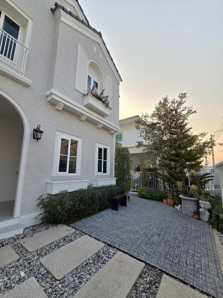 ให้เช่า บ้านเดี่ยวสุดหรู: Chaiyapruek Bangna KM.15 บ้าน 2 ชั้น 4 ห้องนอน 4 ห้องน้ำ เลี้ยงสัตว์ได้ ใกล้ เซ็นทรัล วิลเลจ และ เมกะบางนา Loading...