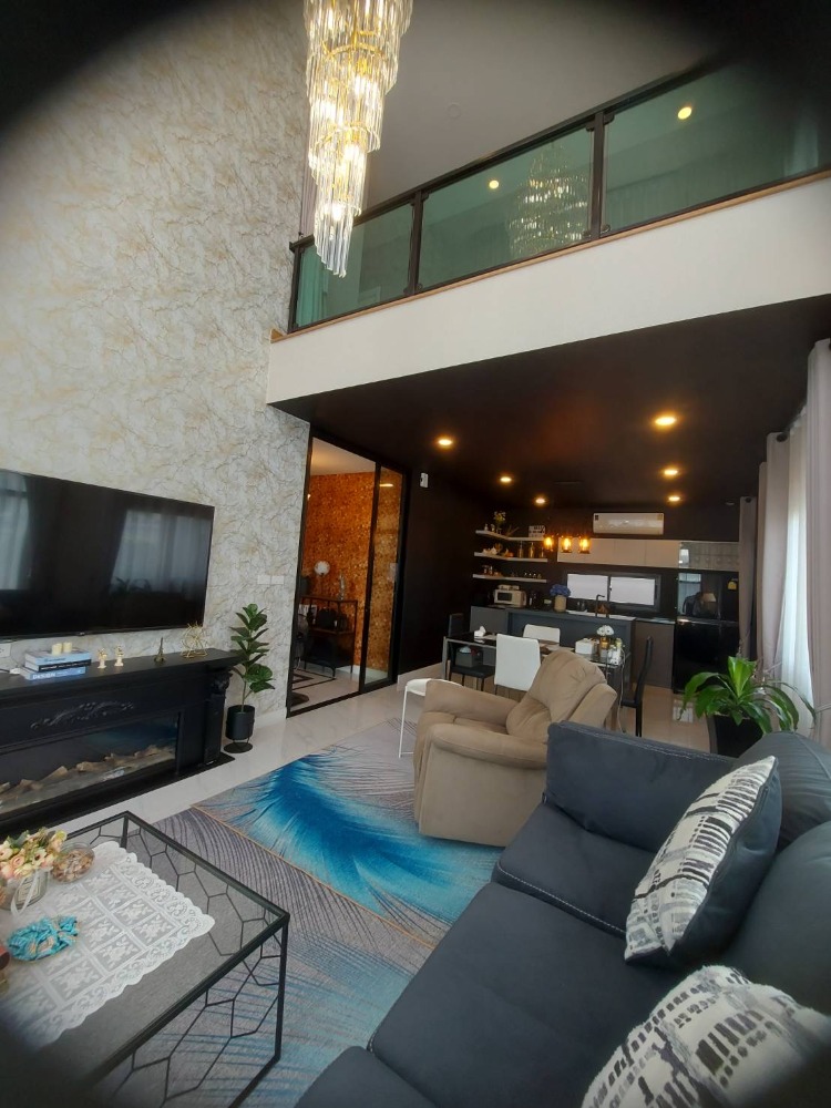 For Rent 4 bedrooms Britannia Bangna Suvarnabhumi Km.26 Luxury Detached House Pet friendly Near Suvarnabhumi Airport Fully furnished Ready to move in Loading...