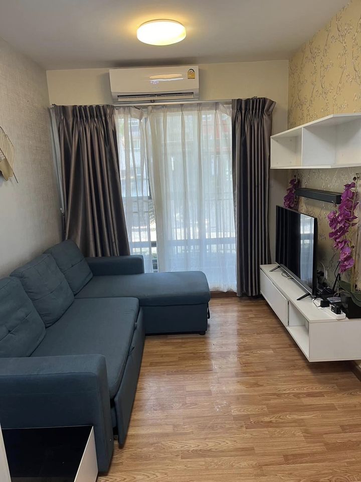 For RentCondoNakhon Pathom : The trust, corner room, 1st floor, pool view, 7,500 baht/month, near Central Nakhon Pathom, Silpakorn University, free parking, common fees included.