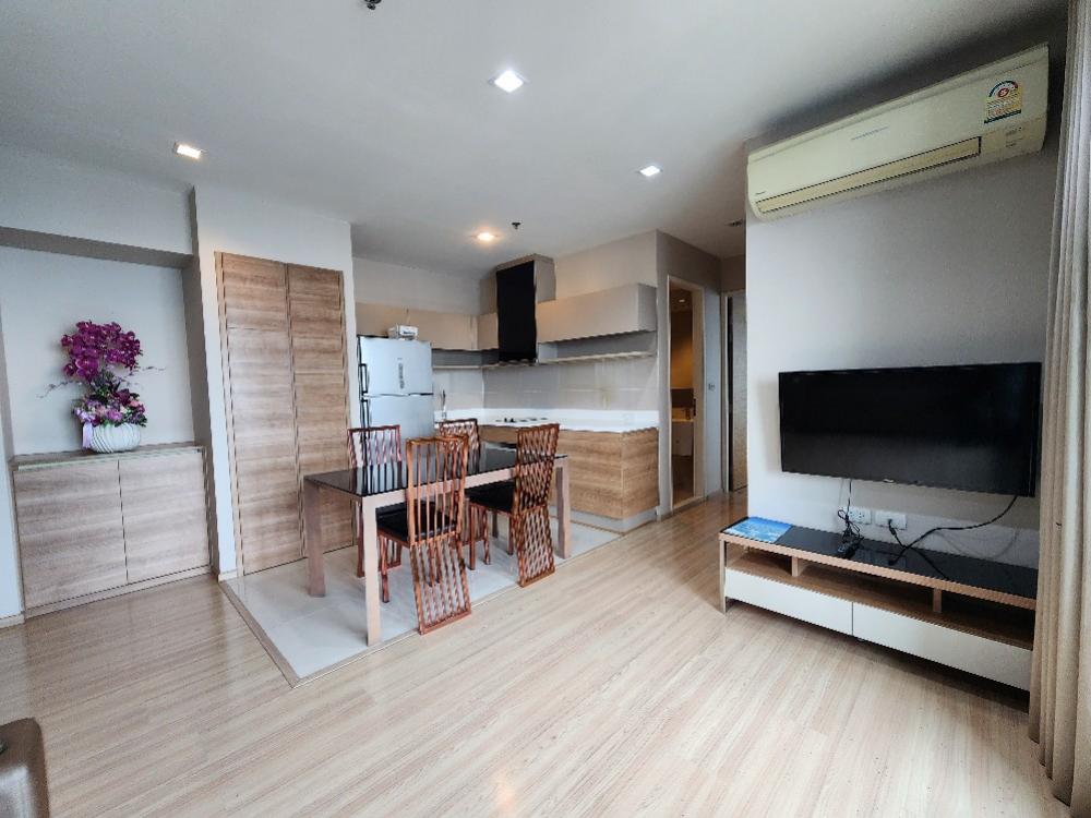 For SaleCondoSapankwai,Jatujak : Rhythm Phahol-Ari Near BTS Ari 2 bed corner room, Chatuchak Park view.
