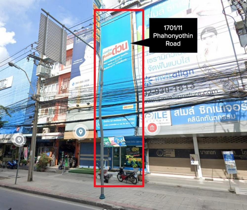 ให้เช่าร้านค้า/ตลาดนัดเกษตรศาสตร์ รัชโยธิน : ให้เช่าตึกแถวริมถนนใหญ่ ตรงสถานี BTS พหลโยธิน 24 ทำเลดีมาก เหมาะทำ คลีนิค /สปา /ร้านนวด /Wellness สุขภาพ /Onsen /Pet Shop สัตวแพทย์ /ศัลยกรรม