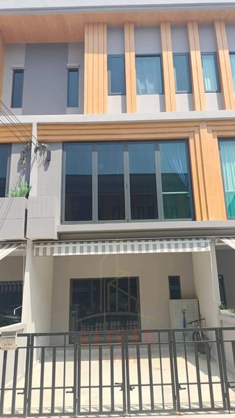 ให้เช่าทาวน์โฮมพัฒนาการ ศรีนครินทร์ : RH020124 ให้เช่า Premium Townhome 3ชั้น Eigen Pattanakarn ย่านพัฒนาการ อ่อนนุช