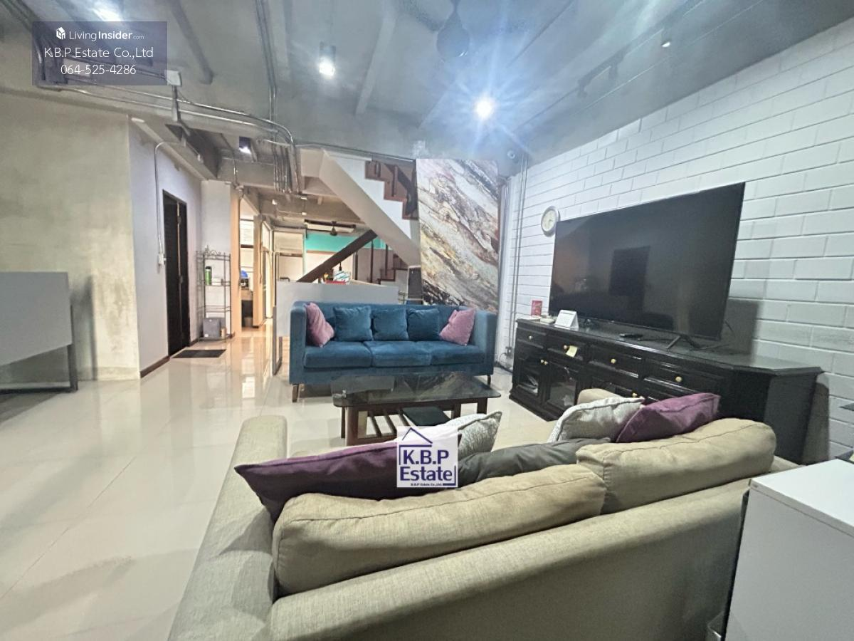 For SaleTownhomeSathorn, Narathiwat : For sale/rent Townhome, Soi Yen Akat, can register a company.