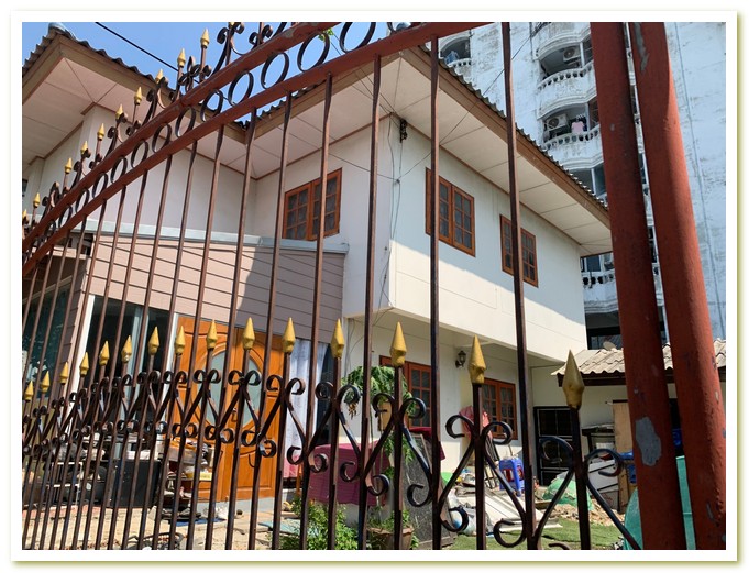For SaleHouseRattanathibet, Sanambinna : Single house for sale, Nonthaburi 14, MRT Bang Kraso, Tiwanon Intersection, Nonthaburi Government Center.