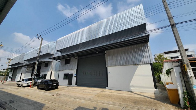 For RentWarehouseLadkrabang, Suwannaphum Airport : BS1297 Warehouse for rent with office, 300 sq m., Soi Lat Krabang 14/1, suitable for a warehouse. Near Suvarnabhumi Airport