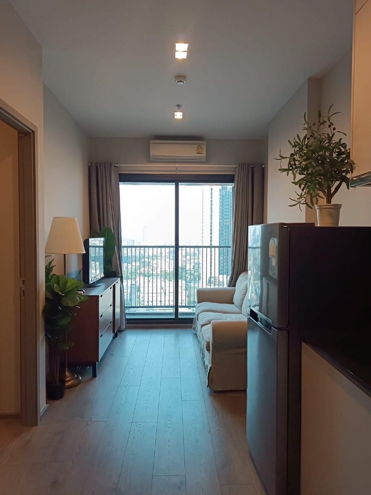 For RentCondoLadprao, Central Ladprao : WAR103 Whizdom Avenue Ratchada-Ladprao, 35th floor, city view, 19 sq m., 1 bedroom, 1 bathroom, 18,000 baht, 099-251-6615