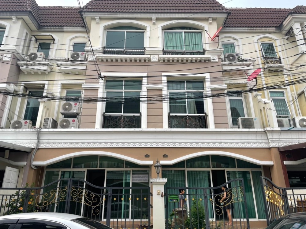 ให้เช่าทาวน์โฮมลาดพร้าว101 แฮปปี้แลนด์ : ให้เช่าทาวน์โฮม หมู่บ้านสราญพฤกษ์ ลาดพร้าว130 รามคำแหง81 ใกล้เดอะมอลล์บางกะปิ, MRT สายสีเหลือง