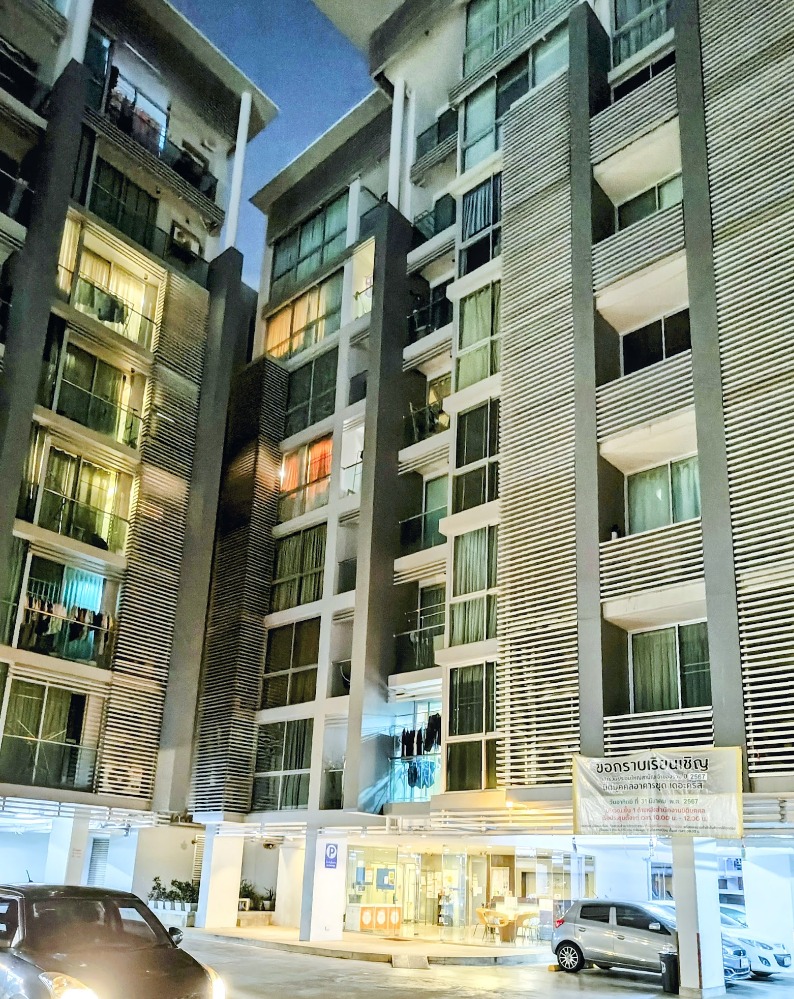 For RentCondoRatchadapisek, Huaikwang, Suttisan : 🔥For urgent rent🔥 Condo The Kris Ratchada 17, near MRT Sutthisan, only 0.4 km. Fully furnished, ready to move in