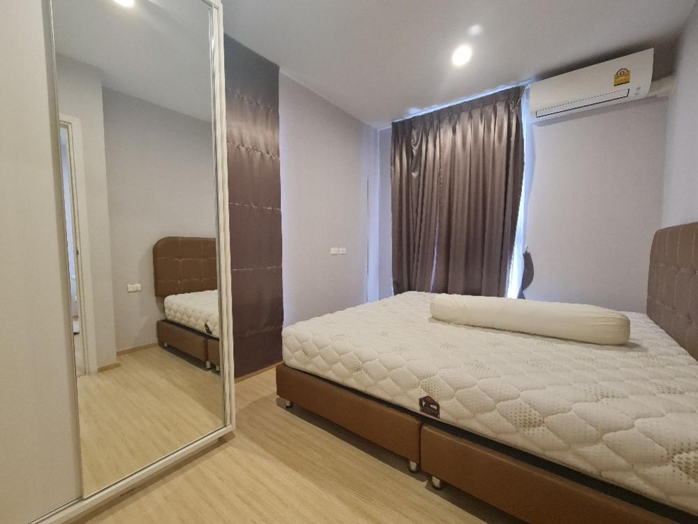 For rent Plum Pinklao 52 sq m, 2 bedrooms, 2 bathrooms There is a washing machine. 18000 baht/month Loading...