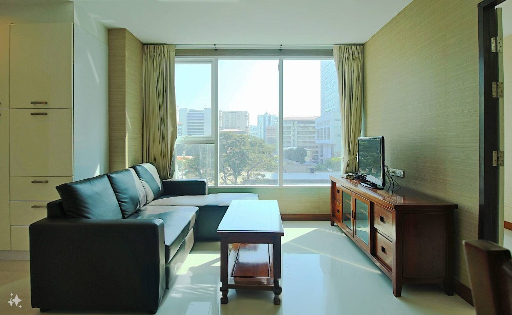 For RentCondoSukhumvit, Asoke, Thonglor : Corner room, spacious, 1 bedroom, 1 bathroom, size 67 sq m, fully furnished.