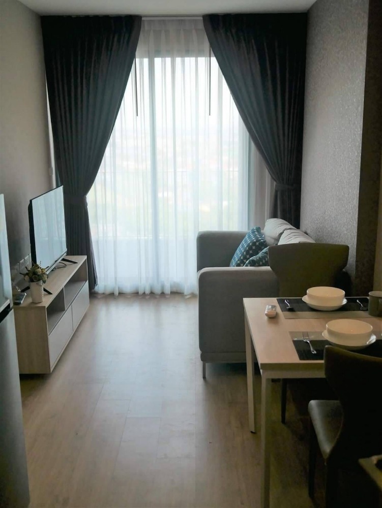 For RentCondoBangna, Bearing, Lasalle : RYH102 RYE Huamak size 30 sqm. Floor 6, Pool view 10,000 baht 064-878-5283