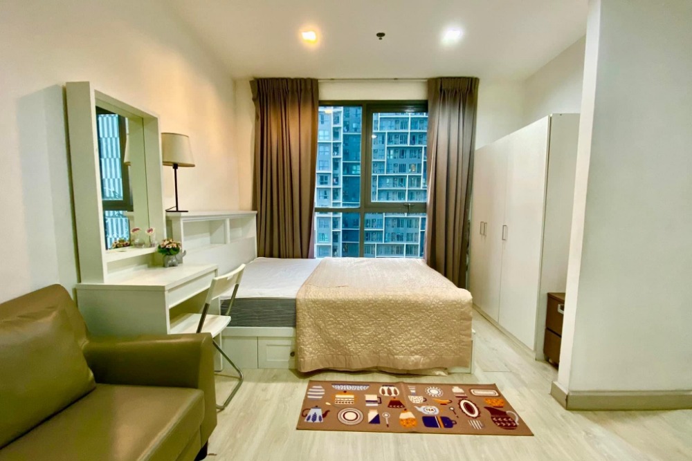 For RentCondoOnnut, Udomsuk : For rent, Ideo Mobi Sukhumvit 81, next to On Nut BTS and department stores, beautiful view, complete furniture and electrical appliances, convenient travel, ready to move in.