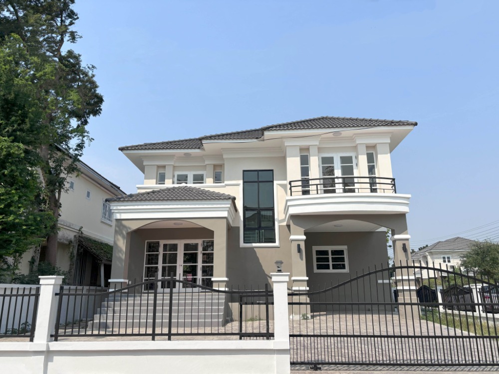 For RentHouseSamut Prakan,Samrong : Single house for rent, Krisada City Lake & Park near Bangna Demonstration School, only 7 minutes.