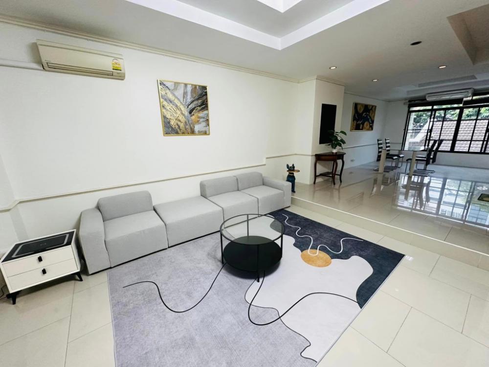 For RentHouseSukhumvit, Asoke, Thonglor : 🌟For rent Townhome🏡Behind SWU Prasarnmit University 4 bedrooms near Terminal21Asok✨
