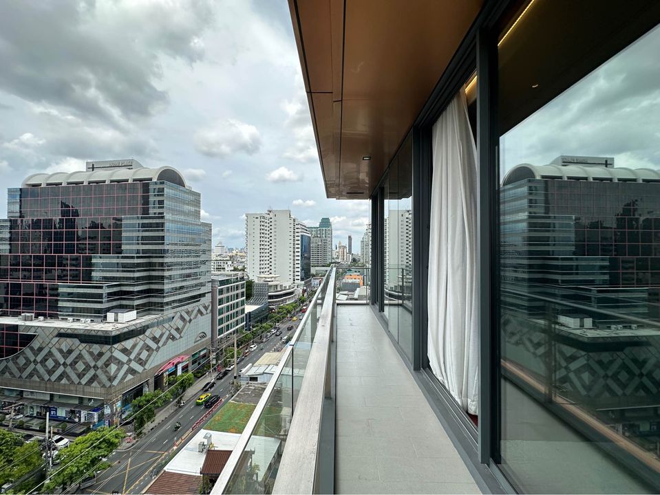 For Rent 2 bedrooms Khun By Yoo Ultra Luxury Condo Near BTS Thonglor Fully furnished Ready to move in Loading...