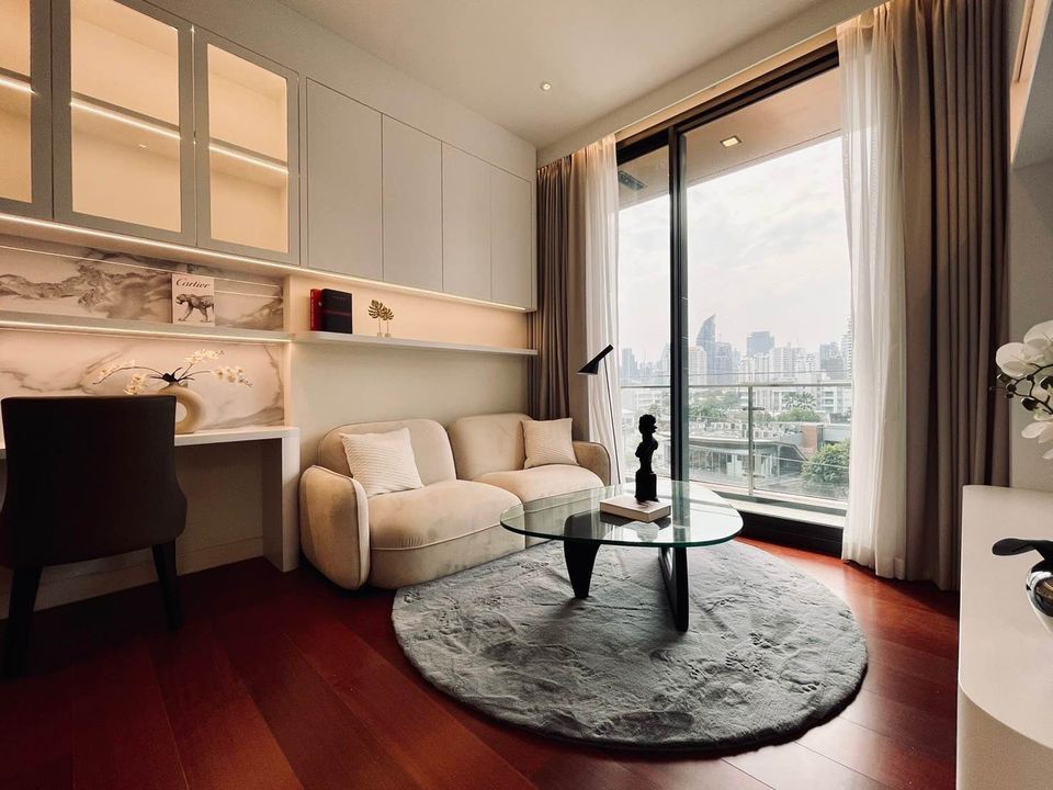 ให้เช่าคอนโดสุขุมวิท อโศก ทองหล่อ : For Rent 1 bedroom Khun By Yoo Ultra Luxury Condo Near BTS Thonglor Fully furnished Ready to move in