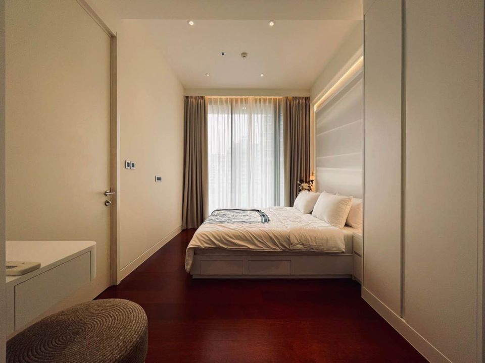 For Rent 1 bedroom Khun By Yoo Ultra Luxury Condo Near BTS Thonglor Fully furnished Ready to move in Loading...