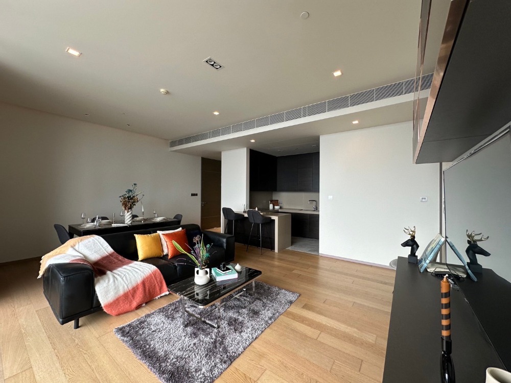 For RentCondoSilom, Saladaeng, Bangrak : LTHC10135 – Saladaeng One FOR RENT size 109 Sq. m. 2 beds 2 baths Near MRT Lumphini Station ONLY 140k/month