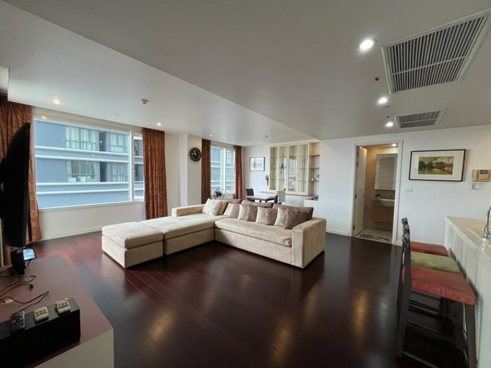 ขายคอนโดวิทยุ ชิดลม หลังสวน : S-MHT101  ขายคอนโด แมนฮัตตั้น ชิดลม, 2นอน 88.8 ตรม. ชั้น 9 วิวเมือง 12.7 ล้าน 064-959-8900