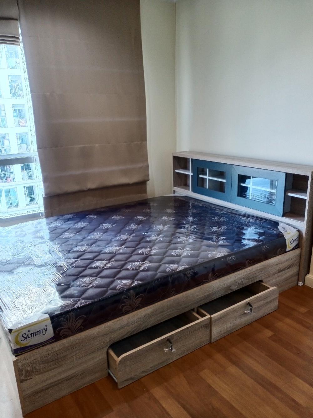 For RentCondoRama3 (Riverside),Satupadit : 📌 Condo for rent, Lumpini Park Riverside Rama 3, renovated room, newly painted, new bathroom door. Bed, mattress bought new, sofa bought new, refrigerator bought new.