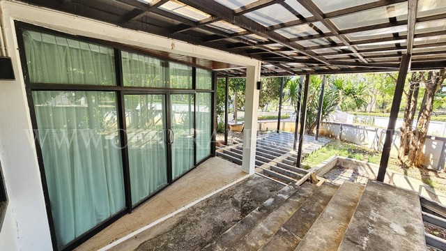 Single house, The Cold Mountain, Khao Yai. Loading...