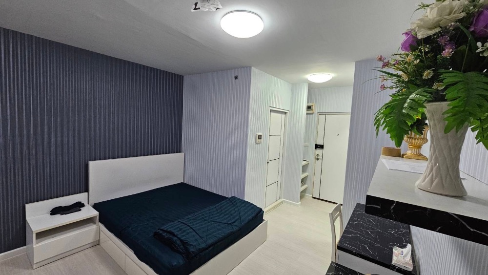 For RentCondoRama9, Petchburi, RCA : Condo for rent a space Asoke-Ratchada, fully furnished condo, ready to move in, near MRT Rama 9 and Airport. Link Makkasan!!