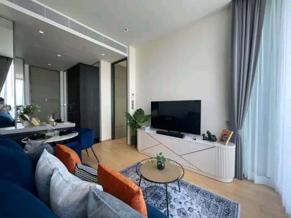 ให้เช่าคอนโดวิทยุ ชิดลม หลังสวน : 🔥👑🅻🆄🆇🆄🆁🆈👑ชั้นสูง 🎆วิวสวย🏙🏦👑SUPER LUXURY👑ห้องหรูแต่งสวยกว้าง✨วิวสวยมากๆ🏙✨มีระเบียง🌀 🔥🔥 🎯🎯28 Chidlom✅1🅱ED1✅ 44 sqm. ชั้นสูง 38  (#BTS#CBD📌)🔥✨LINE:miragecondo ✅