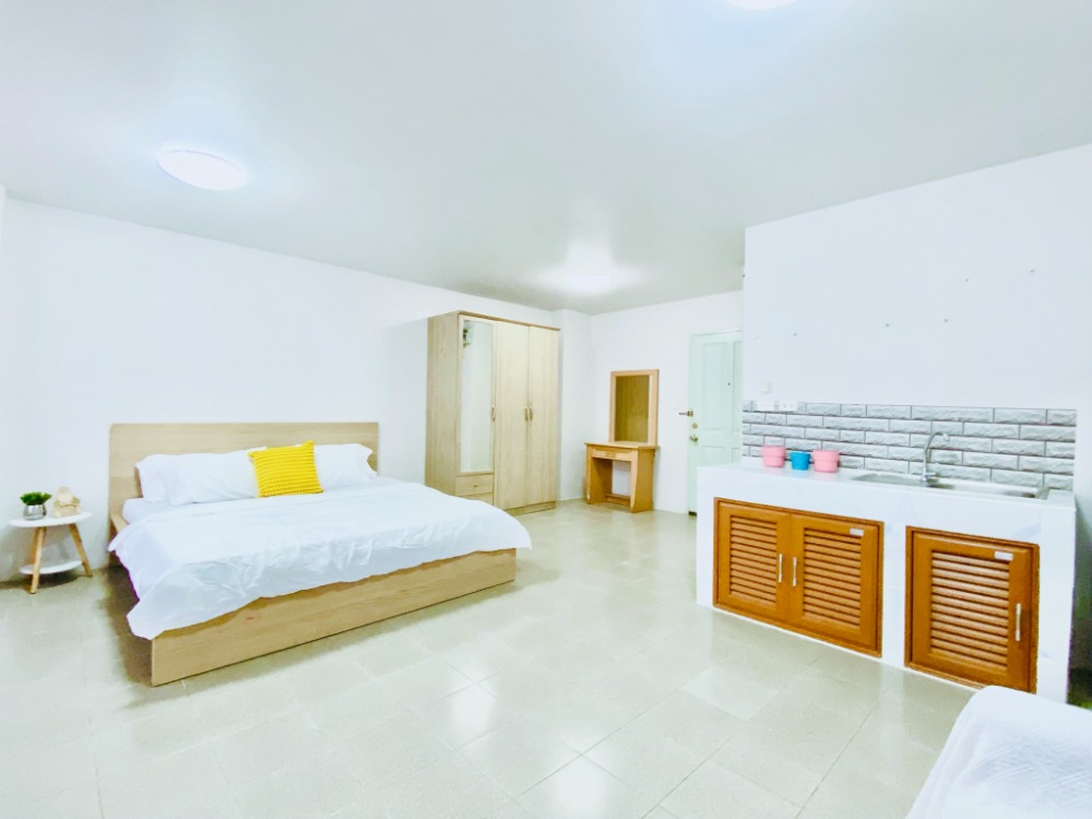 For RentCondoBangna, Bearing, Lasalle : [ For rent ] 5,800 baht/month  cheap price, 37 sq m., The Parkland Bangna Km. 5.