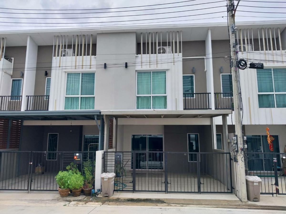 For RentTownhomePhutthamonthon, Salaya : 🏡Townhome for rent with furniture and electrical appliances. Good location, central area, beautiful, complete, all in one place, travel only 10 minutes to Mahidol Salaya, 3 houses available, rent 15,000 baht/month T/line id: 0649340942 Ying, project locat