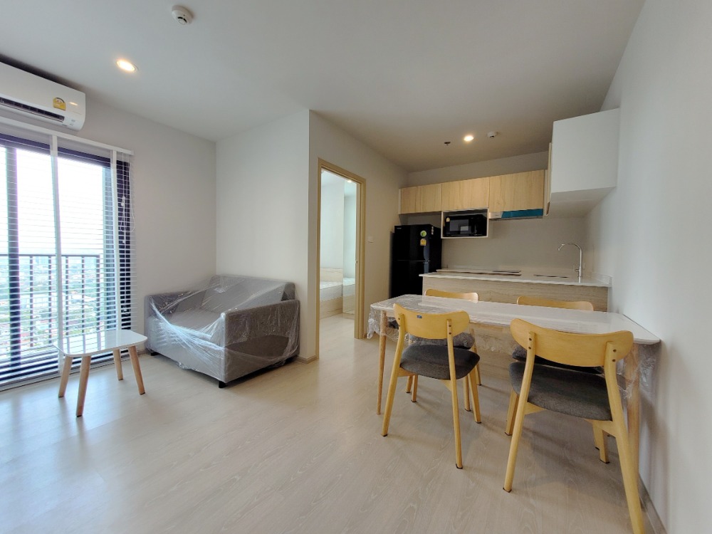 For RentCondoChaengwatana, Muangthong : Nue Noble Ngamwongwan, new room, high floor, open view, fully furnished, 2 bedrooms, available and ready for rent.