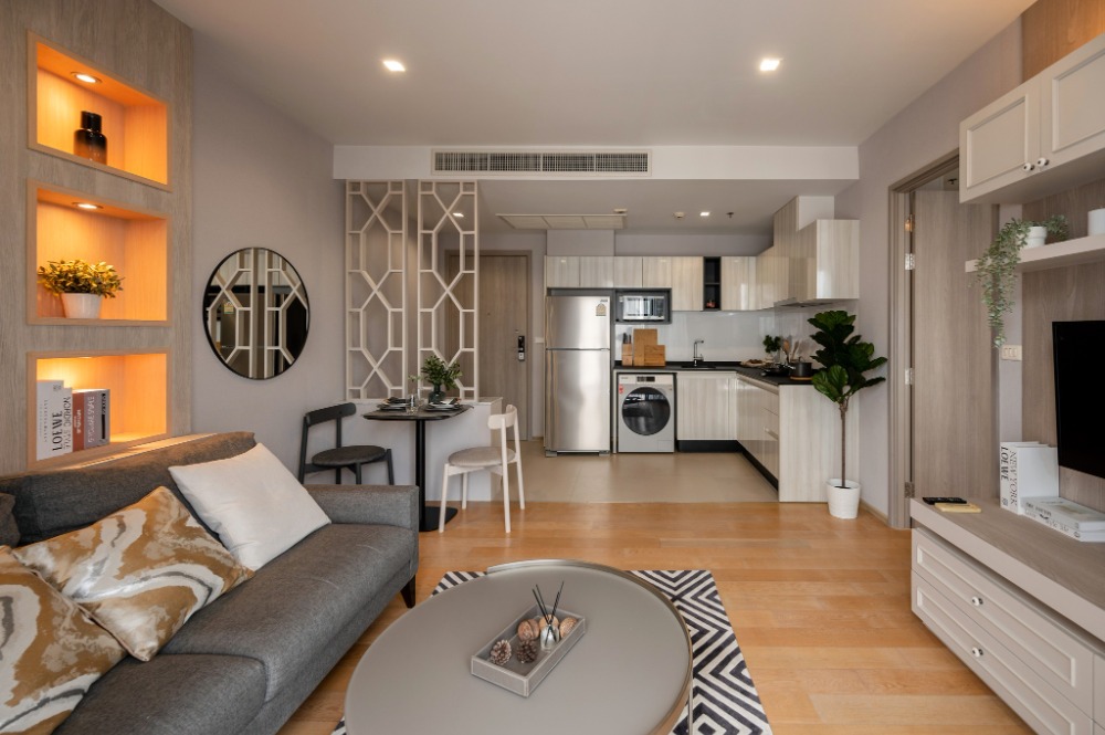 ⭐️Condo in the heart of Thonglor, newly decorated, very good price❤️🔥Condo for sale HQ Thonglor, fully built-in. Ready to move in Make an appointment to view the room every day. If interested, contact 095-424-3656. Loading...