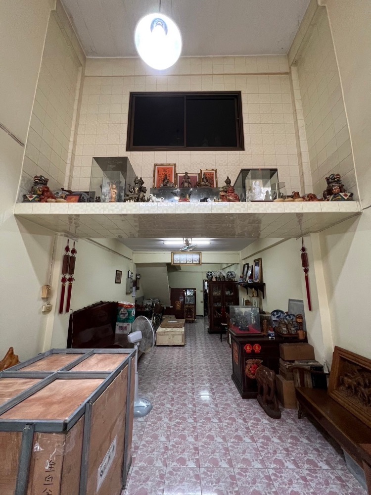 Commercial building for sale, 3.5 floors, at the beginning of Soi Tha Kham 9 (Rama 2), Samae Dam Subdistrict, Bang Khun Thian District, Bangkok. Loading...
