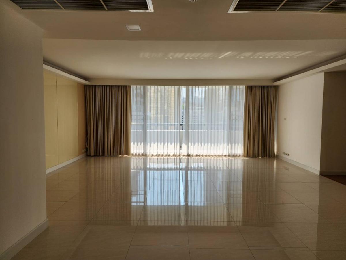 For RentCondoWitthayu, Chidlom, Langsuan, Ploenchit : For Rent Somkid Gardens Unfur / 2 bedroom / 164 Sq.m.