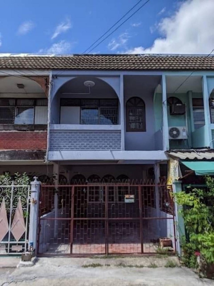 For RentTownhomeRathburana, Suksawat : Townhouse for rent Pracha Uthit Zone, near Makro Pracha Uthit, only 2 minutes.