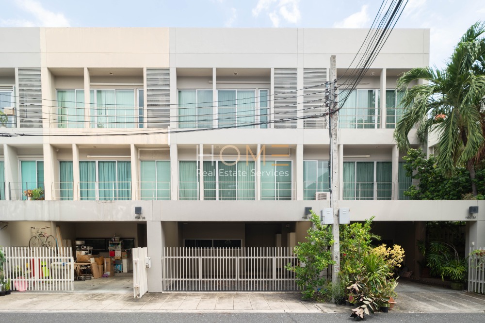 For SaleTownhomePattanakan, Srinakarin : Townhome Noble Cube Pattanakarn / 3 bedrooms (for sale), Noble Cube Pattanakarn / Townhome 3 Bedrooms (FOR SALE) PALM774