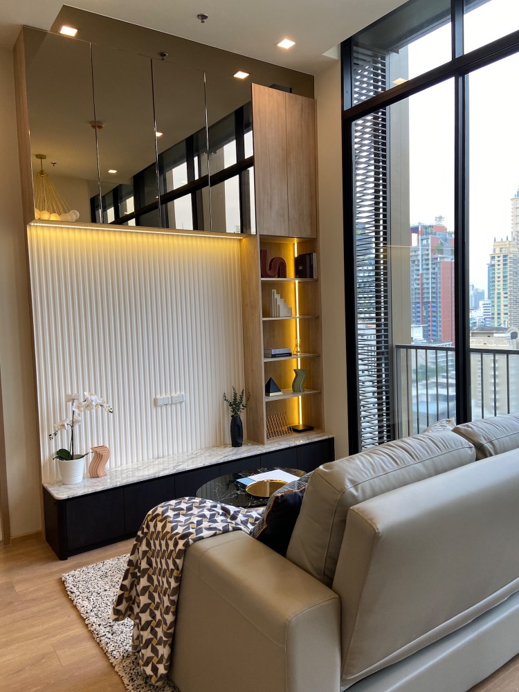 For RentCondoSukhumvit, Asoke, Thonglor : Noble Around 33, special room, high ceiling, 2bed 2bath