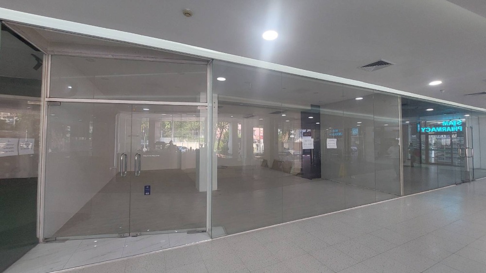 For RentShop HouseOnnut, Udomsuk : LTH10246 – Commercial FOR RENT in Taisin Square size 65 Sq.m. Near BTS Phrakhanong Station ONLY 84.5K/Month