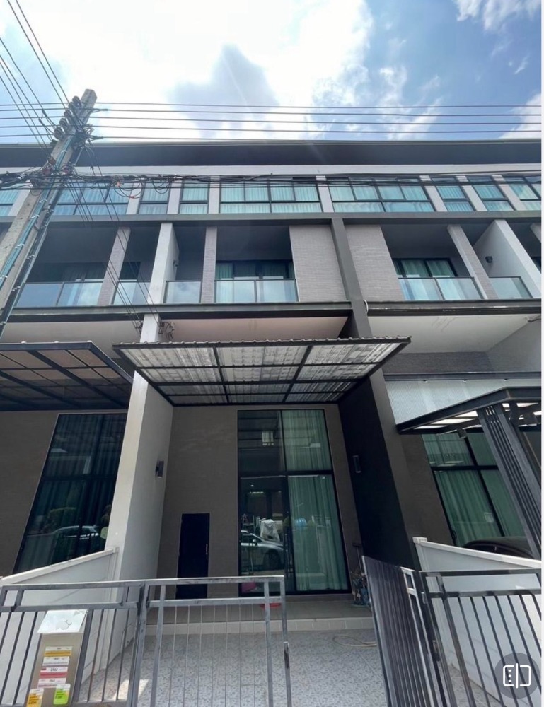 ให้เช่าทาวน์โฮมเกษตรศาสตร์ รัชโยธิน : ให้เช่า หรือ ขาย บ้านกลางเมืองวิภาวดี  ซอยวิภาวดี 64 เเจ้งวัฒนะซอย 1 ใกล้ bts ราชภัฎพระนคร ม เกษตร ม ศรีปทุม เเละรถไฟฟ้าสายสีเเดง